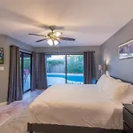 Casa De Palms Home